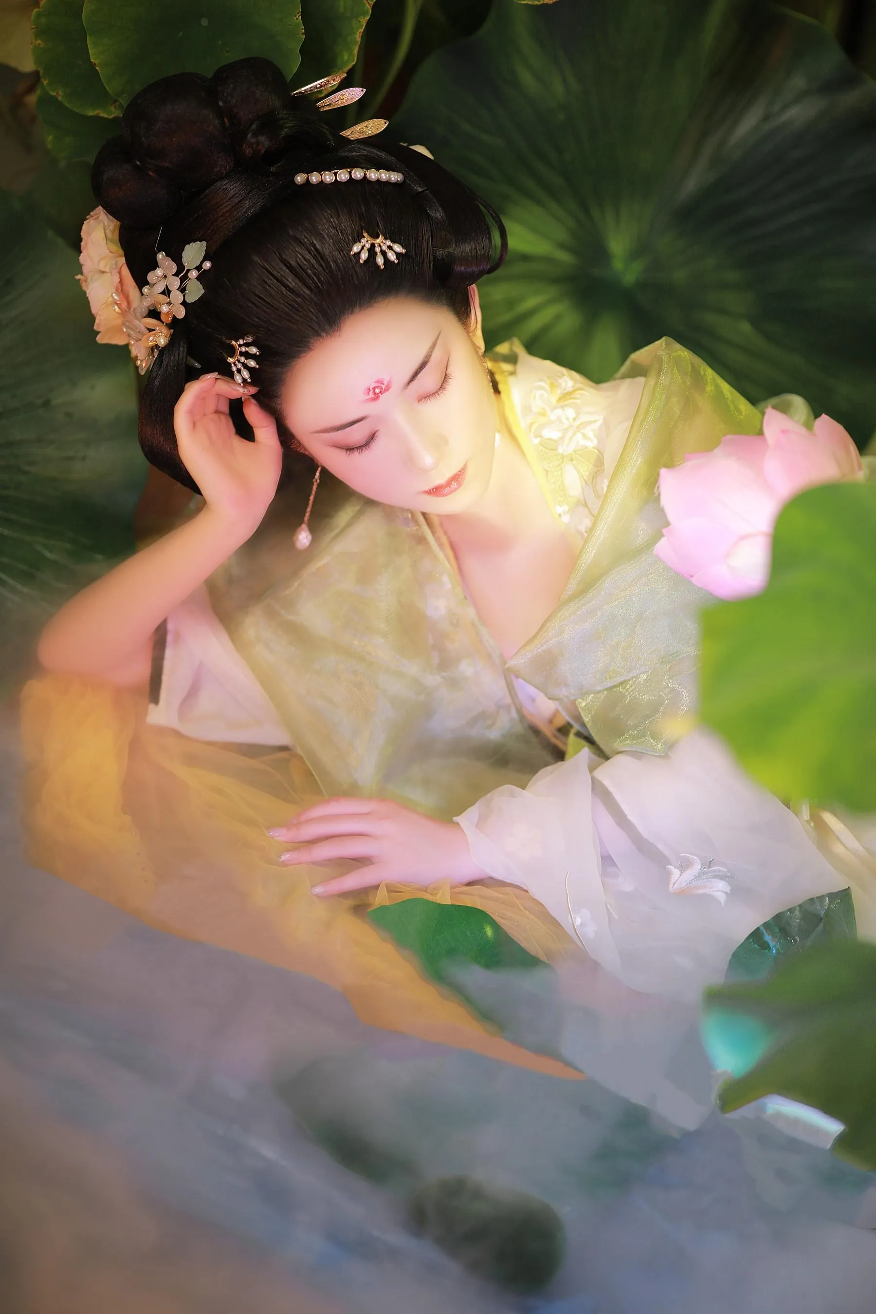 [YITUYU艺图语]2022.09.09 云想衣裳花想容 也清秋 [32P]插图8